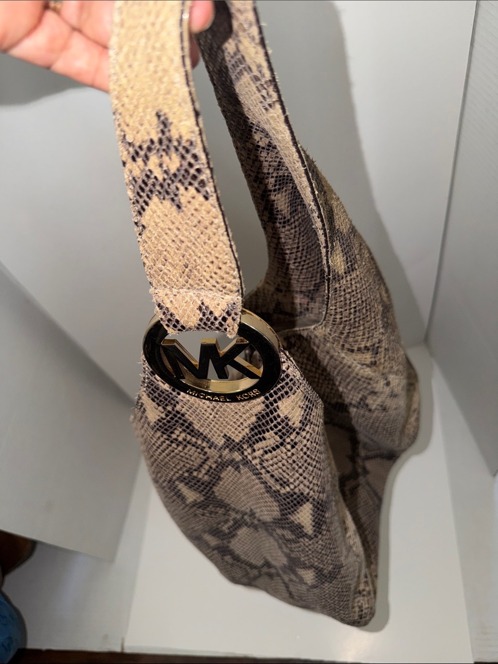 Michael Kors Taupe Snake-Print Shoulder Bag/ Black  Wallet Incuded - Picture 4 of 11